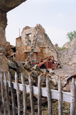 oradour2.jpg (465829 octets)